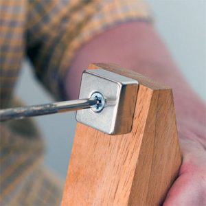 Magnet mit Schraubloch