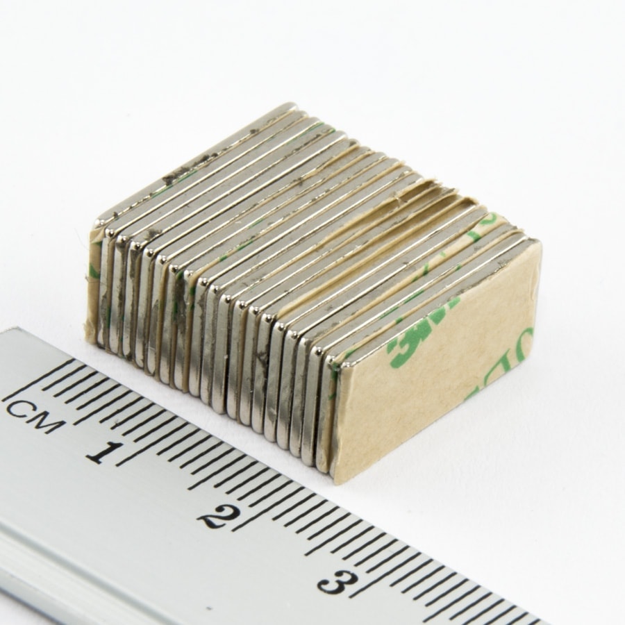Neodym-Magnet, Quader, 20x10x1 mm, selbstklebend (Südpol auf der Seite ohne Abdeckung) – N38
