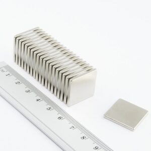 Neodym-Magnet, Quader, 20x20x2 mm – N38