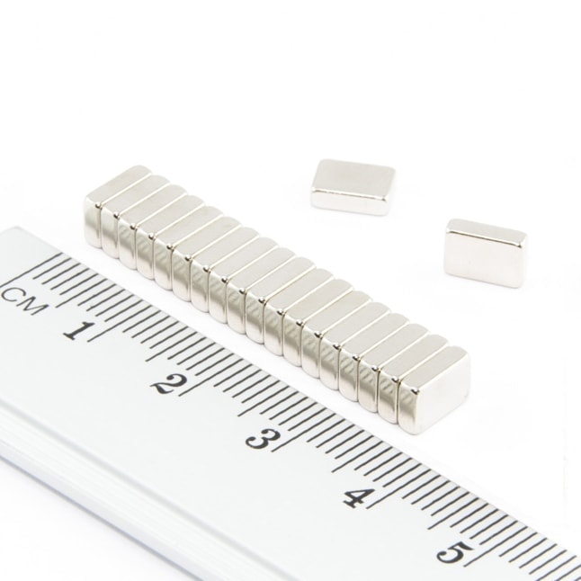 Neodym-Magnet, Quader, 6x4x2 mm – N52