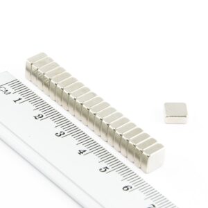 Neodym-Magnet, Quader, 7x7x3 mm – N38