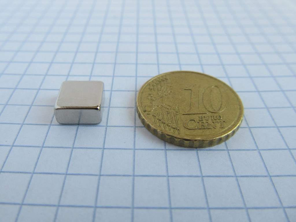 Neodym-Magnet, Quader, 8x8x4 mm – N38