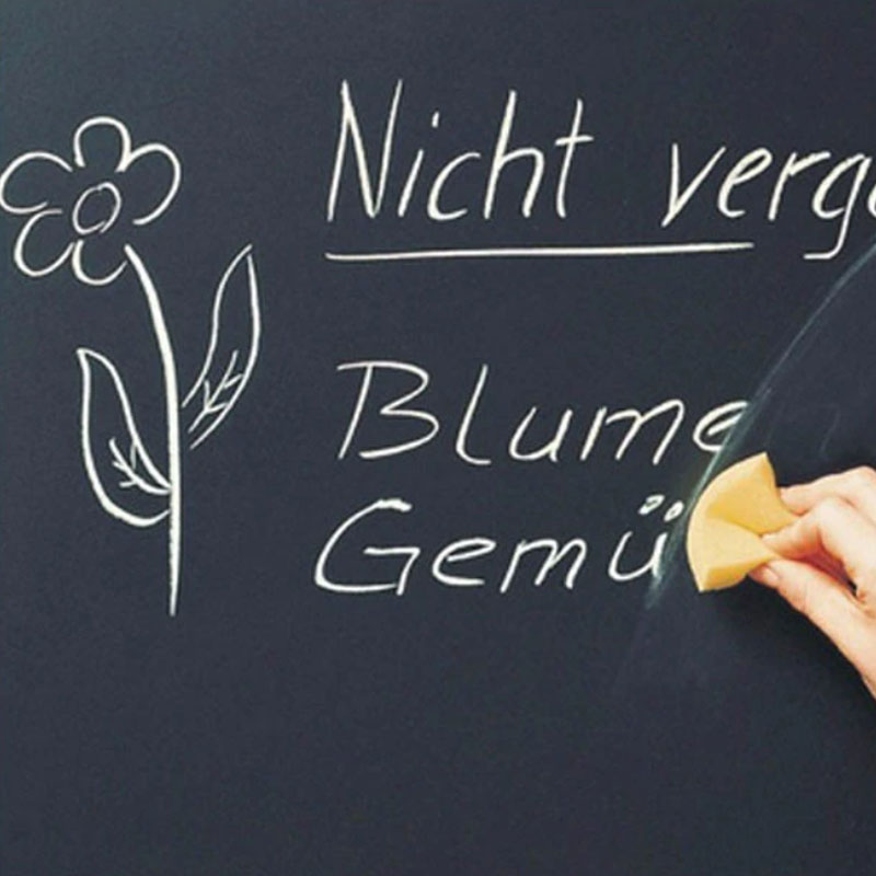 Schwarze Ferrofolie – zum Beschriften mit Kreide, 100x60 cm, selbstklebend