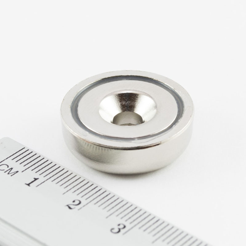 Topfmagnet mit Schraubloch, 25x8 mm