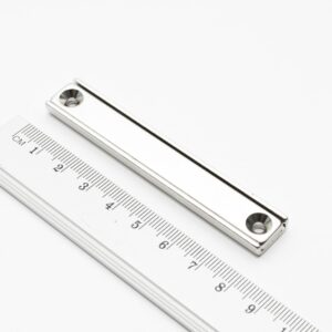 Topfmagnet mit Schraublöchern, 80x13,5x5 mm