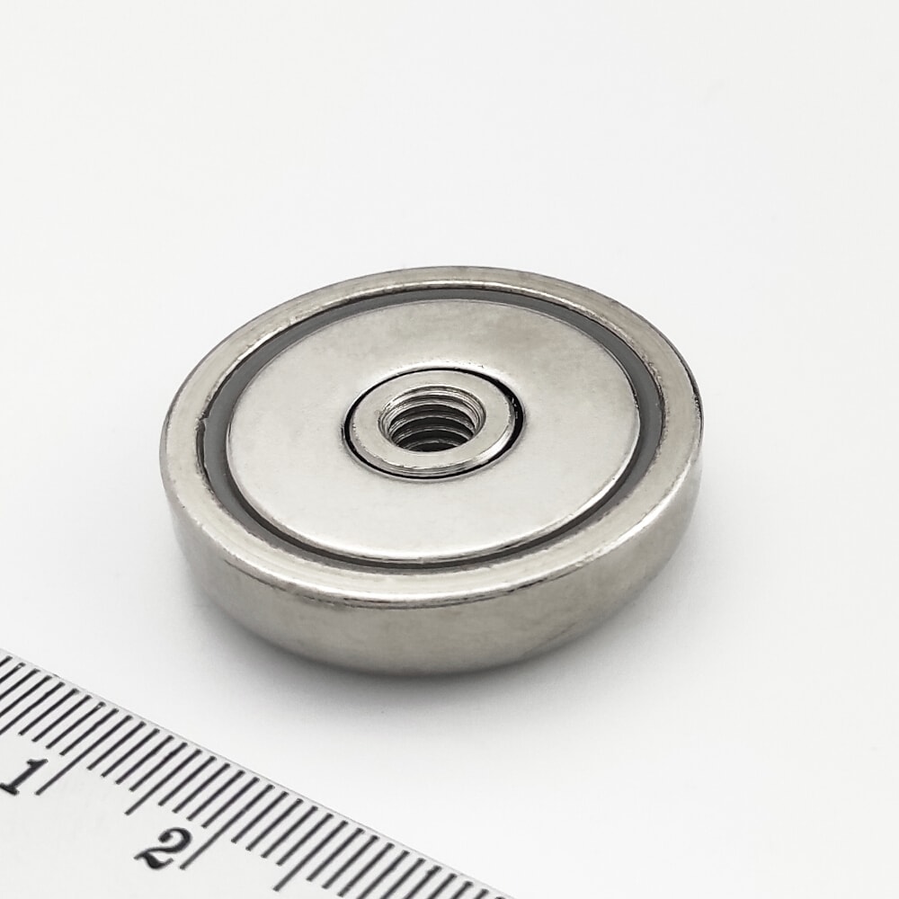 Topfmagnet mit Innengewinde durch den gesamten Magneten 32×8 mm