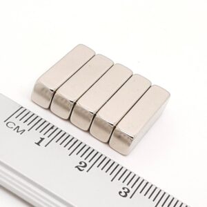 Neodym-Magnet, Quader, 20x6x5 mm, 120 °C – N45H