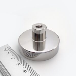 Topfmagnet mit Innengewindebuchse, 48x12 mm