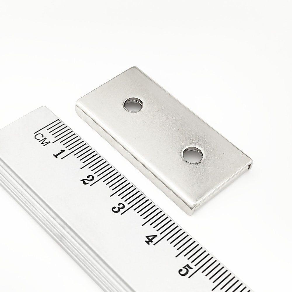 Topfmagnet mit Schraublöchern, 40x20x4 mm