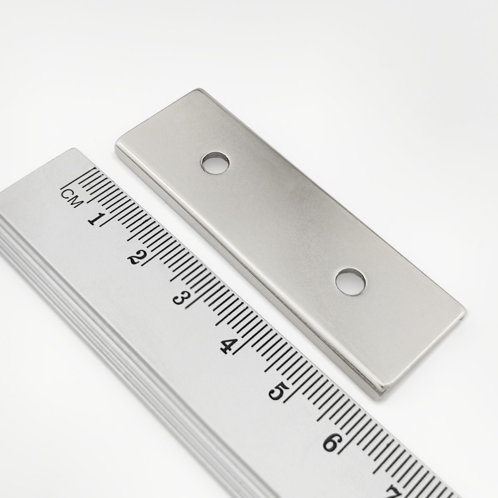 Topfmagnet mit Schraublöchern, 60x20x4 mm