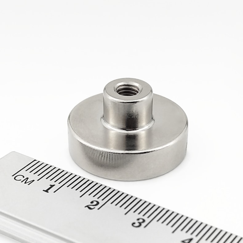 Topfmagnet mit Innengewindebuchse