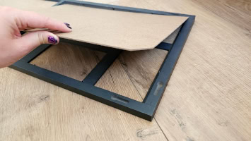 Magnettipp – magnetischer Schminkrahmen – Holzteil aus dem Rahmen entfernen